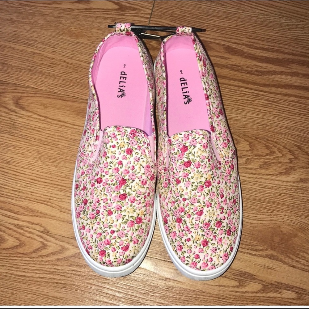 Delia*s Shoes